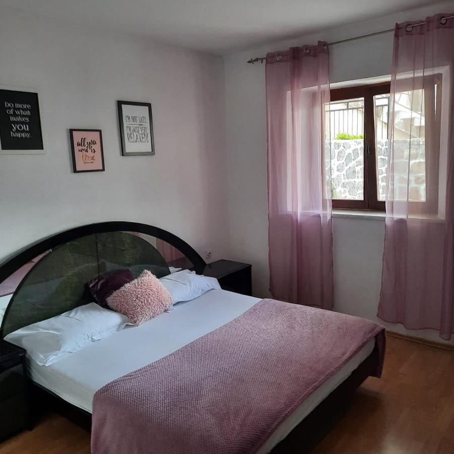 Apartman A&V Kotor Buitenkant foto